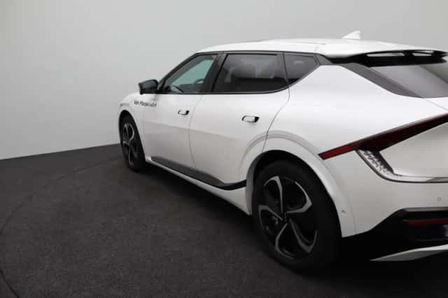 Kia EV6 (2024) thumbnail 37