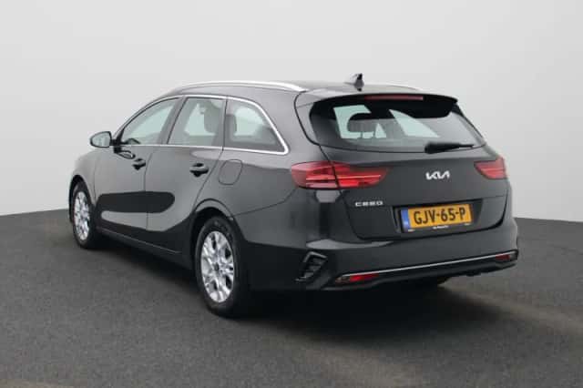 Kia Ceed Sportswagon (2024) thumbnail 4