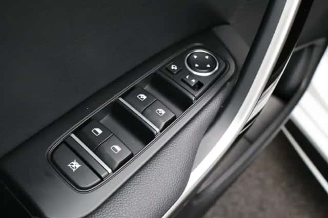 Kia Proceed (2023) thumbnail 33