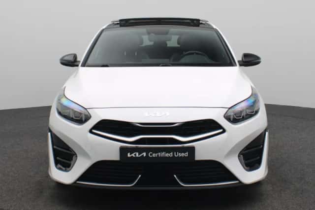 Kia Proceed (2023) thumbnail 5