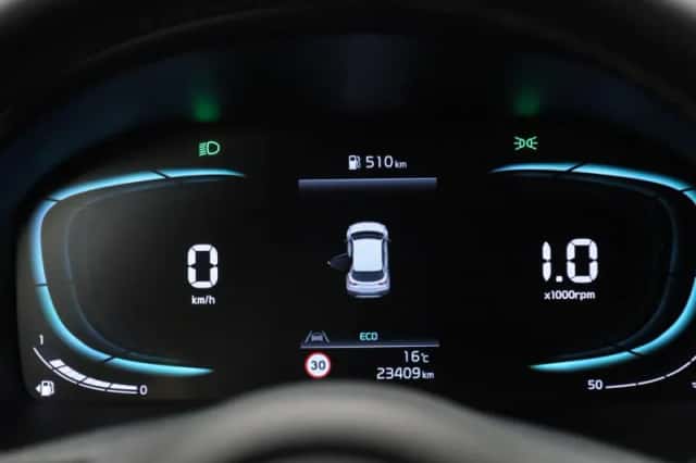 Kia Stonic (2025) thumbnail 8