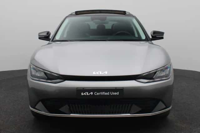Kia EV6 (2023) thumbnail 3