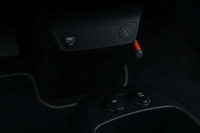 Kia EV6 (2023) thumbnail 23