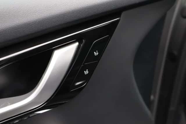 Kia EV6 (2023) thumbnail 25