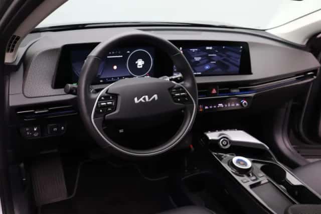 Kia EV6 (2023) thumbnail 28