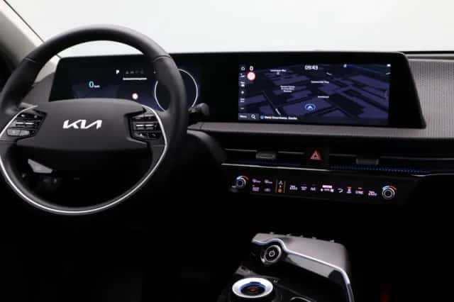 Kia EV6 (2023) thumbnail 32