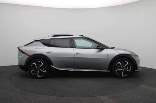 Kia EV6 (2023) thumbnail 6