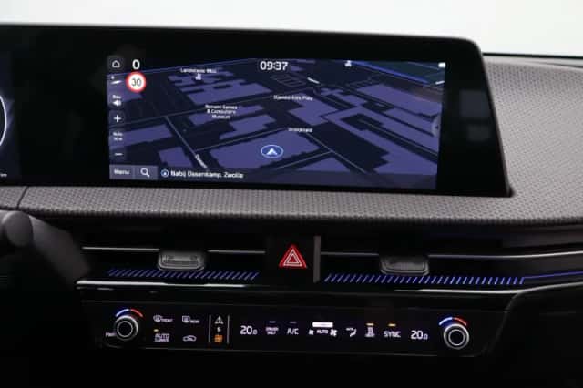 Kia EV6 (2023) thumbnail 9