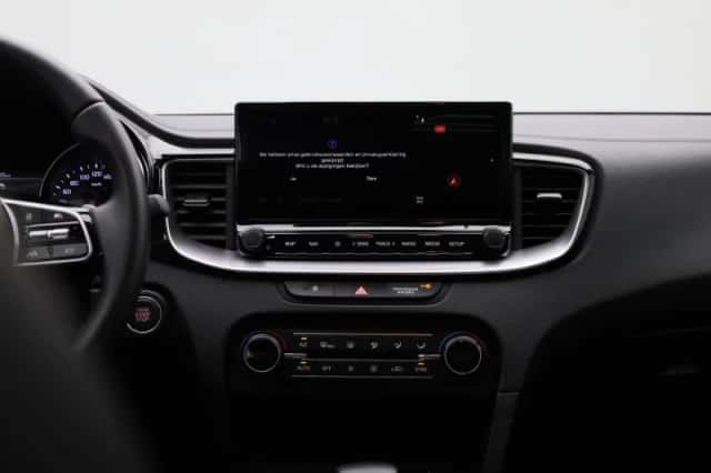 Kia Ceed Sportswagon (2024) thumbnail 11