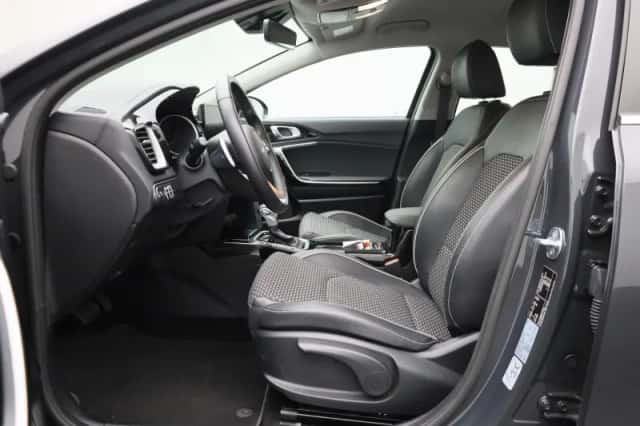 Kia Ceed Sportswagon (2024) thumbnail 13