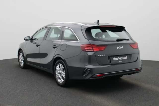 Kia Ceed Sportswagon (2024) thumbnail 4