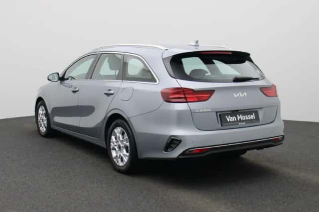 Kia Ceed Sportswagon (2024) thumbnail 4