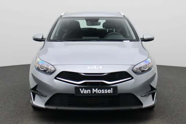Kia Ceed Sportswagon (2024) thumbnail 5