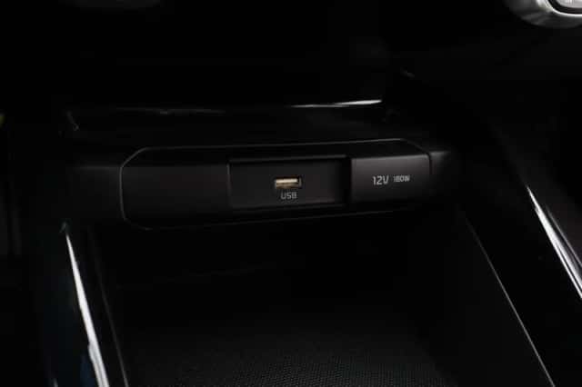 Kia Stonic (2022) thumbnail 23