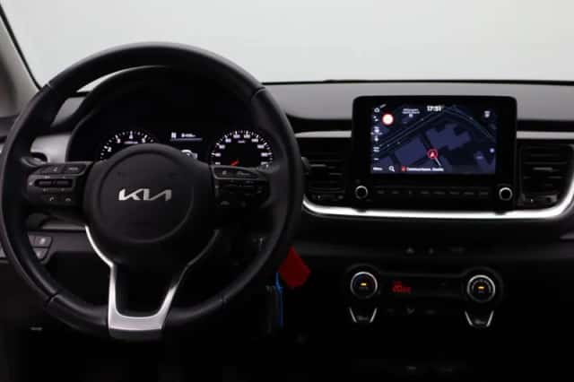 Kia Stonic (2022) thumbnail 9