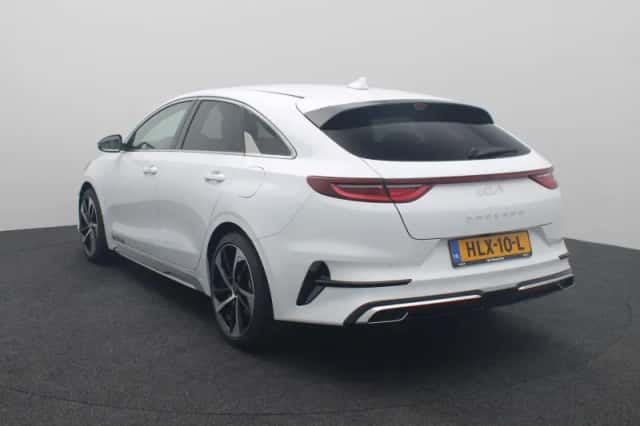 Kia Proceed (2025) thumbnail 4