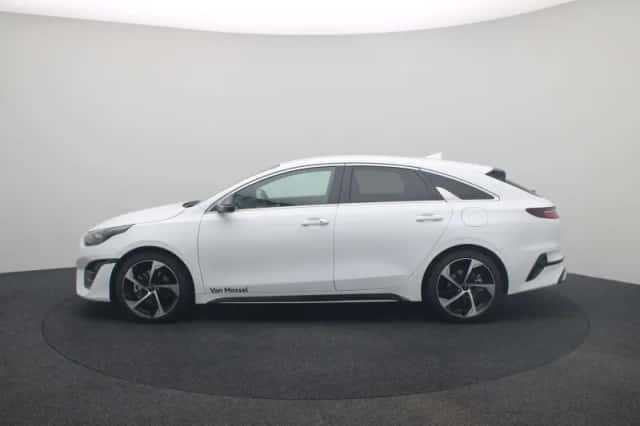Kia Proceed (2025) thumbnail 6