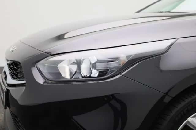 Kia Ceed Sportswagon (2024) thumbnail 17