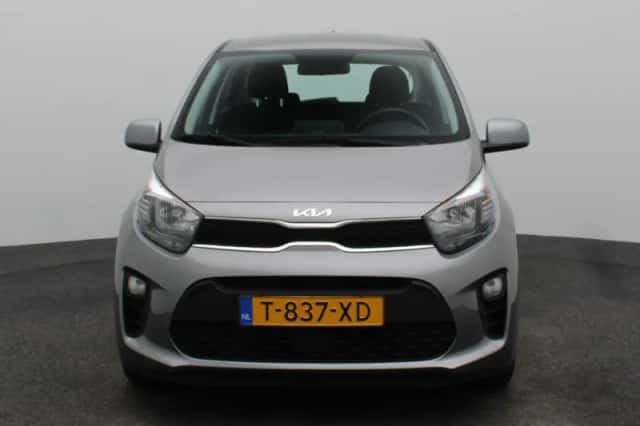 Kia Picanto (2023) thumbnail 5