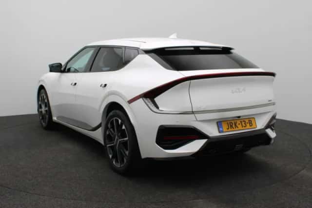 Kia EV6 (2025) thumbnail 4