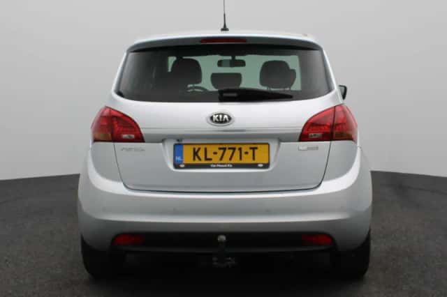 Kia Venga (2016) thumbnail 5