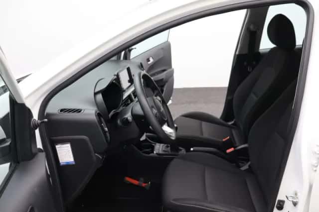 Kia Picanto (2022) thumbnail 13