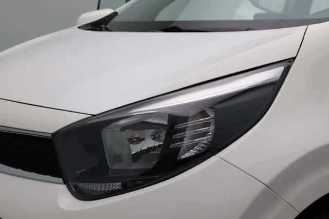 Kia Picanto (2022) thumbnail 16