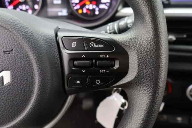 Kia Picanto (2022) thumbnail 21