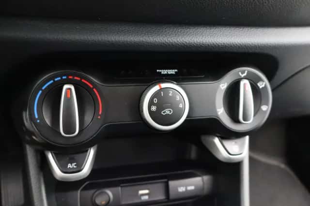 Kia Picanto (2022) thumbnail 22