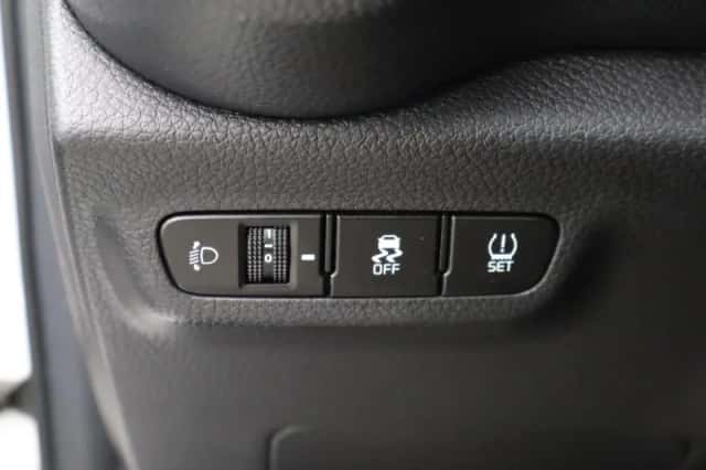 Kia Picanto (2022) thumbnail 25