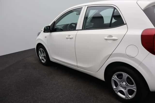 Kia Picanto (2022) thumbnail 34