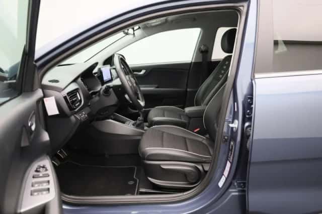 Kia Stonic (2025) thumbnail 5