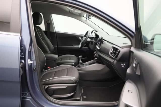 Kia Stonic (2025) thumbnail 6