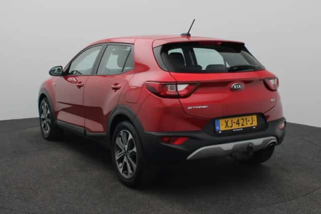 Kia Stonic (2019) thumbnail 4
