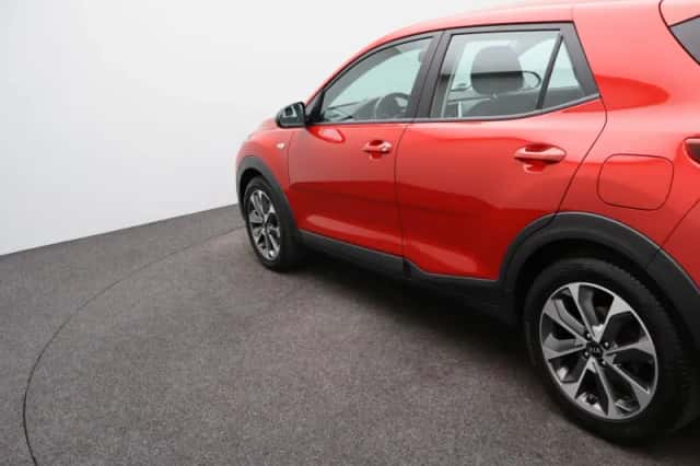 Kia Stonic (2019) thumbnail 37