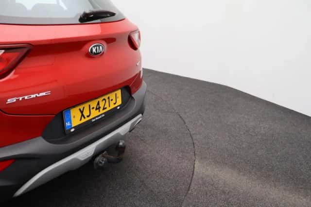 Kia Stonic (2019) thumbnail 38
