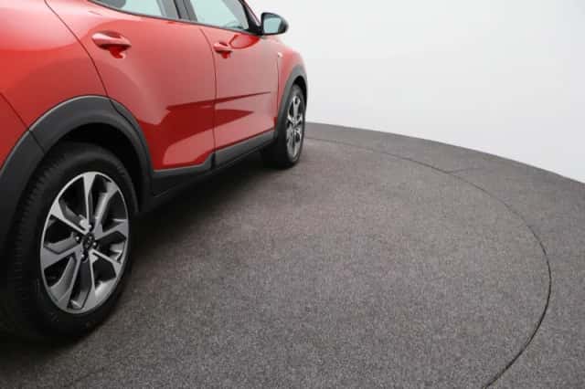 Kia Stonic (2019) thumbnail 41