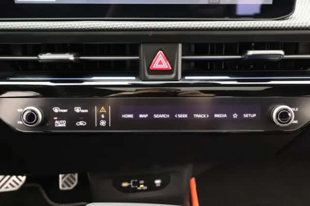 Kia EV6 (2025) thumbnail 21