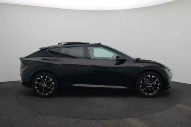Kia EV6 (2025) thumbnail 6