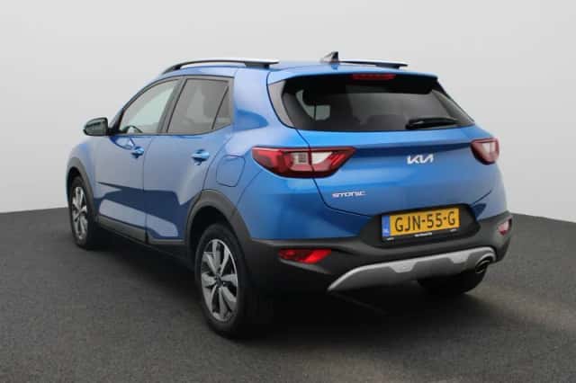 Kia Stonic (2024) thumbnail 2