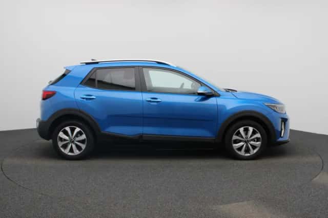Kia Stonic (2024) thumbnail 6