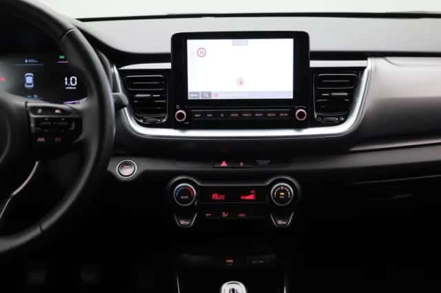 Kia Stonic (2024) thumbnail 8