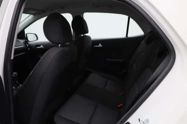 Kia Picanto (2021) thumbnail 12