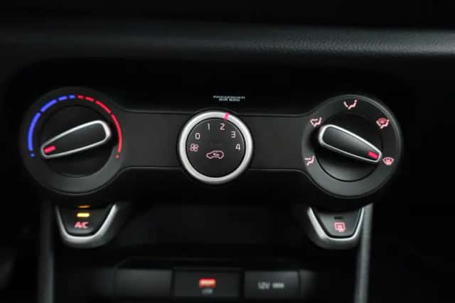 Kia Picanto (2021) thumbnail 22