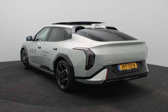 Kia EV4 (2025) thumbnail 2