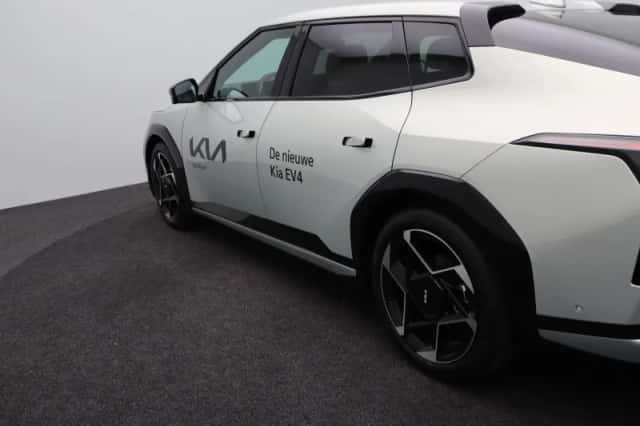 Kia EV4 (2025) thumbnail 37