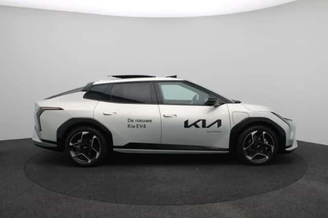 Kia EV4 (2025) thumbnail 6