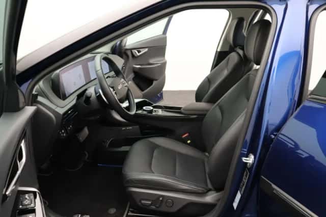Kia EV6 (2023) thumbnail 15