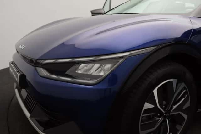 Kia EV6 (2023) thumbnail 18
