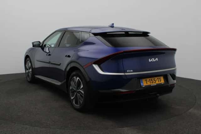 Kia EV6 (2023) thumbnail 4